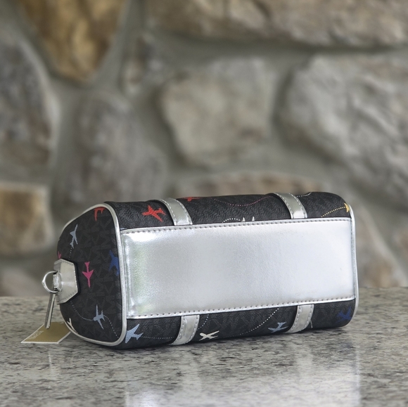 Michael Kors Small Airplane Logo Black Crossbody - Picture 4 of 10